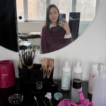 Моє робоче місце для оформлення брів.