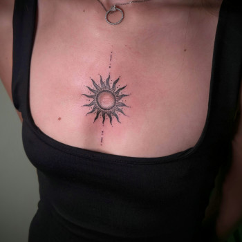 Тату для дівчат на грудях сонце, фото - Тату майстер Людмила Сурченко