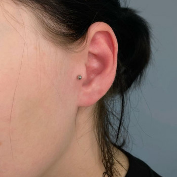 пірсинг козелок вуха - зі знеболенням все пройшло добре і без жодних ускладненнь після пірсингу