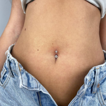 пірсинг пупка з знеболенням за бажаннням пацієнта- як підтвердження довіри до майстра і вдячності па...