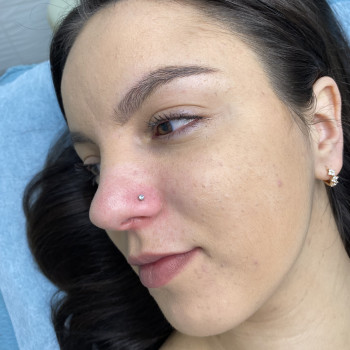 Пірсинг крила носа, фото - майстер з пірсингу Тетяна Ананьєва