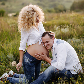 Фотосесія вагітності в нижній білизні на природі, фото - Весільний фотограф Анна Шаульська