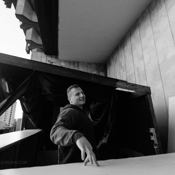 Чоловіча фотосесія на мотоциклі вулична, фото - Весільний фотограф Анна Шаульська