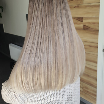  #airtouh
 #колористкременчук
 #перукаркременчук
 #парикмахкркременчуг
 #холодневідновлення