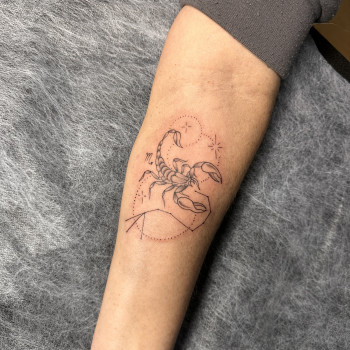 Тату скорпіон