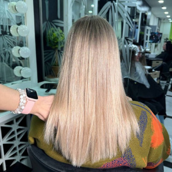 Фарбування волосся технікою Airtouch
                    Салон красоты Fargo Киев