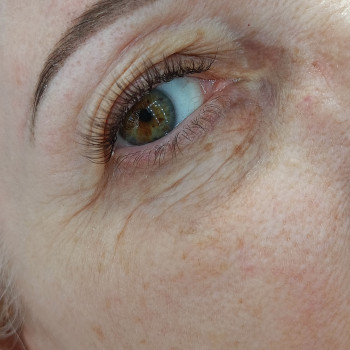 Нарощування вій Класика