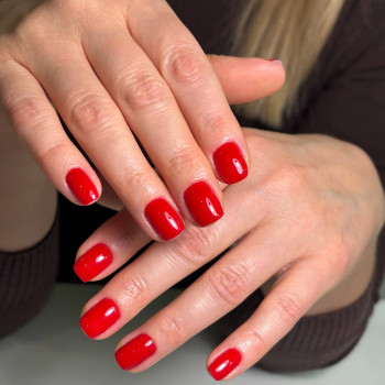 Манікюр
                    Салон краси Marinel Чернігів