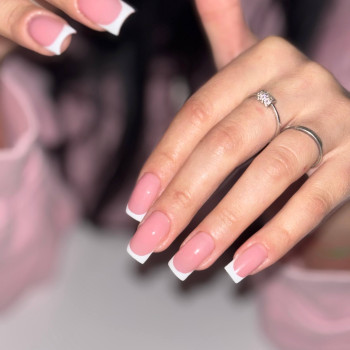 Манікюр
                    Салон краси Marinel Чернігів