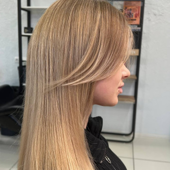 Фарбування волосся
                    Салон краси Marinel Чернігів