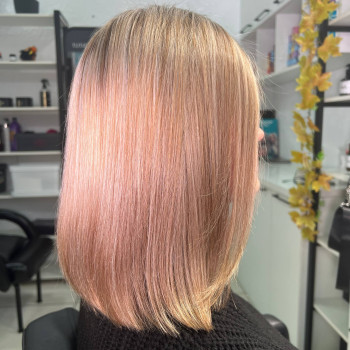 Фарбування волосся
                    Салон краси Marinel Чернігів