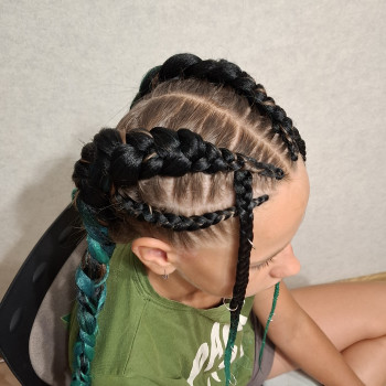 Фото из портфолио мастера Анастасія Петренко (брейдер, Харьков)