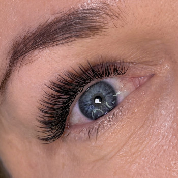 Фото из портфолио мастера Алёна Чёрная (лешмейкер, Запорожье)