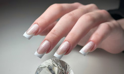 Наращивание ногтей гелем и покрытие гель-лак Майстер перманентного макіяжу Алёна Київ