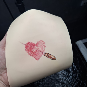 Цветные сердце пуля, фото - тату мастер Анастасія Науменко