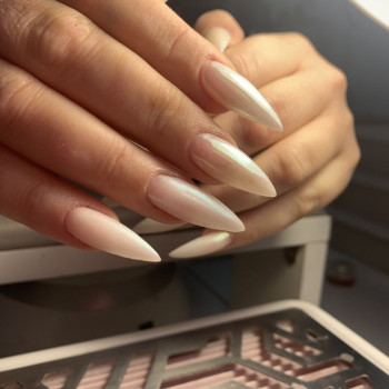 Нарощення нігтів, фото - салон краси Наомі