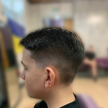 Чоловіча стрижка