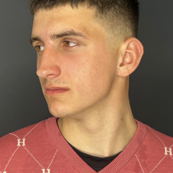 Чоловіча стрижка