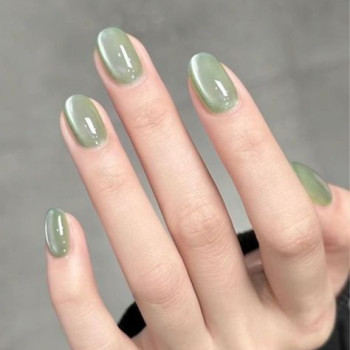 Манікюр з покриттям