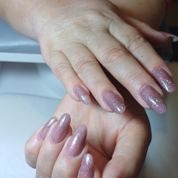 Манікюр гель лак