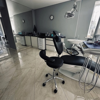 Фото с портфолио Стоматологія Asteria