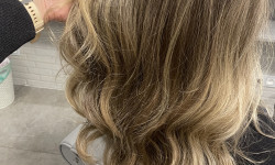  Жіночий перукар Оксана Бориспіль