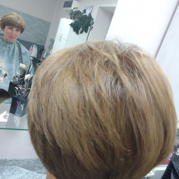 Коротка жіноча стрижка піксі боб стрижки після 50 років, фото - Перукар Олександра Кавлак