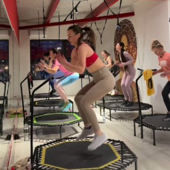 Фото с портфолио Jump Fit