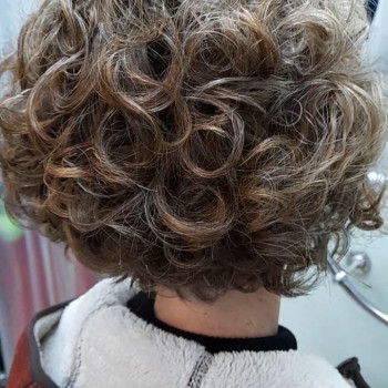 Завивка великий локон