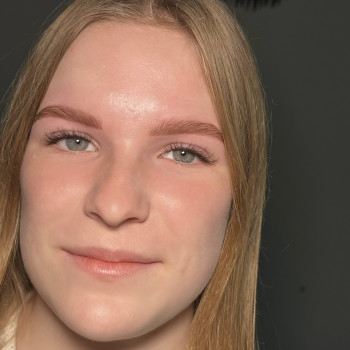 Нарощення вій в ефекті туші + фарбування та корекція брів