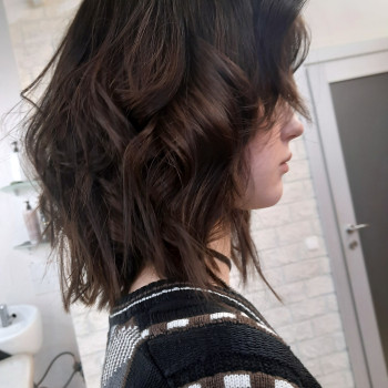 Стрижка каскад на середнє волосся коротка жіноча, фото - Перукар Христина Лебедєва