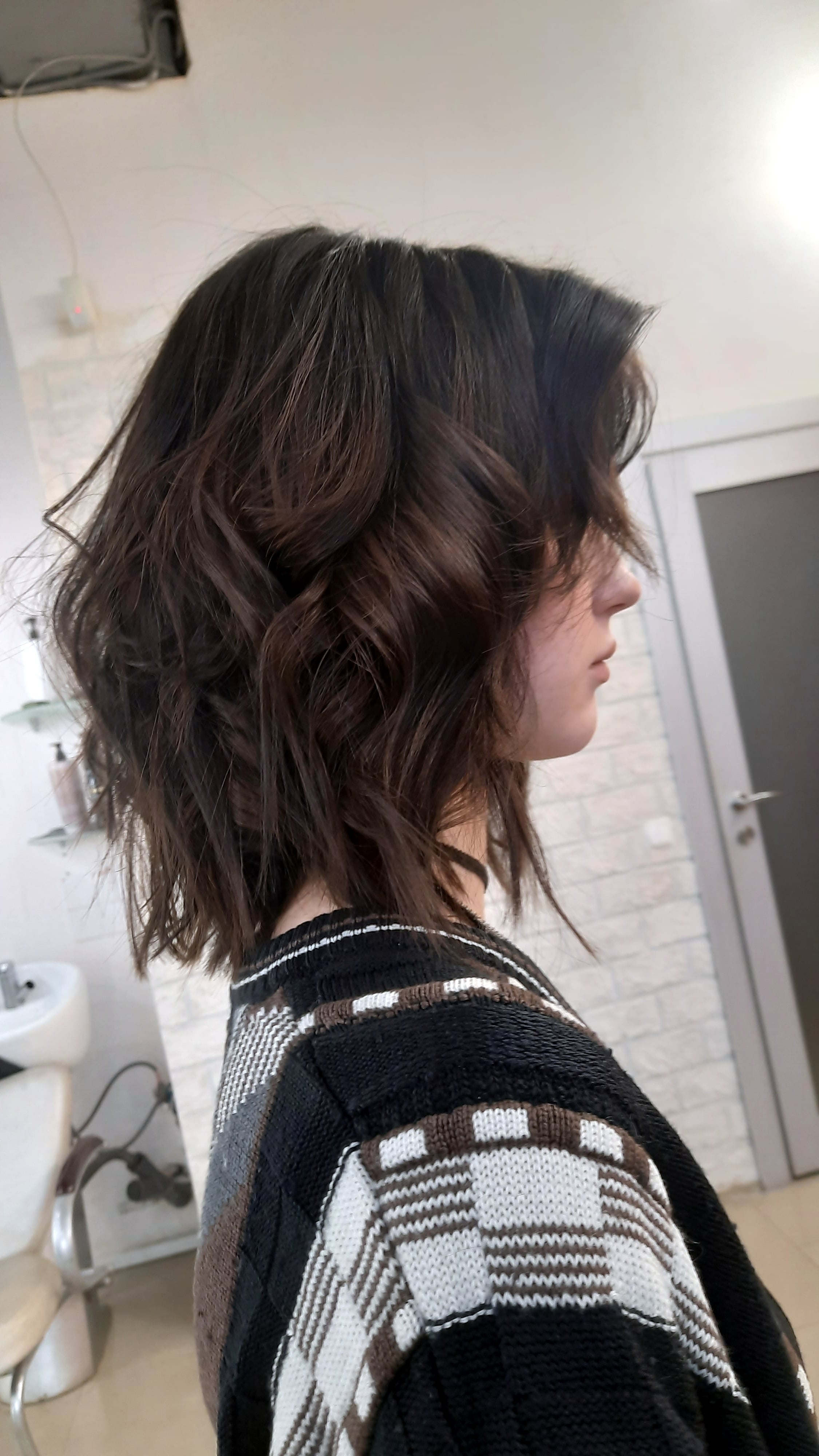 Стрижка каскад на середнє волосся коротка жіноча, фото - Перукар Христина Лебедєва