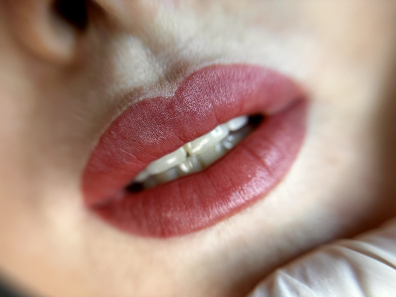 Татуаж губ помадний, фото - Майстер татуажу Ольга Чикалова