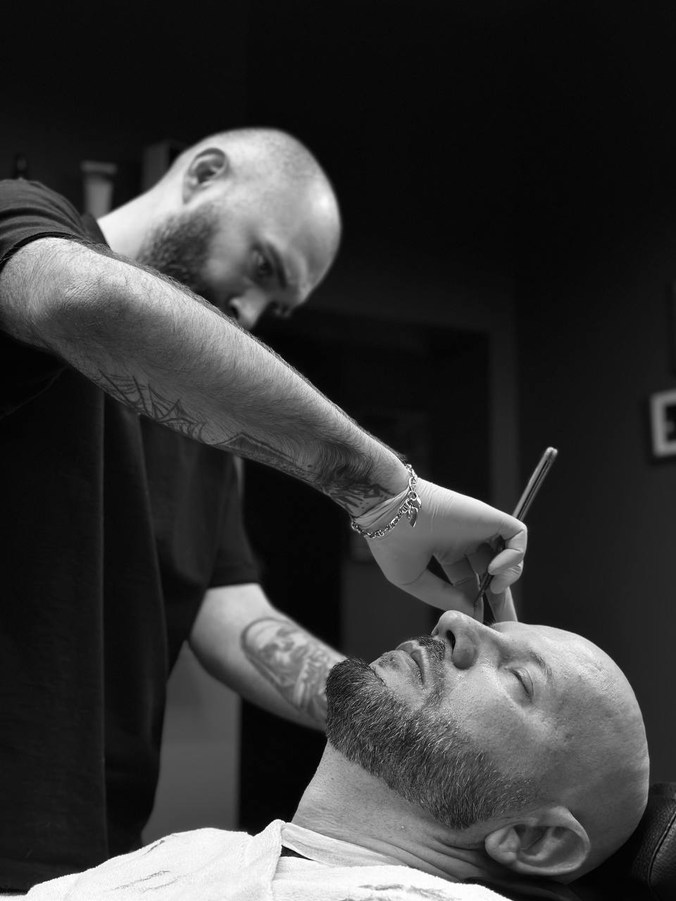 Мужская стрижка бороды короткая, фото - Барбершоп Eleven Barbershop