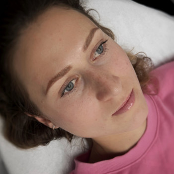 Пудровіц брови