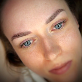 Пудровіц брови