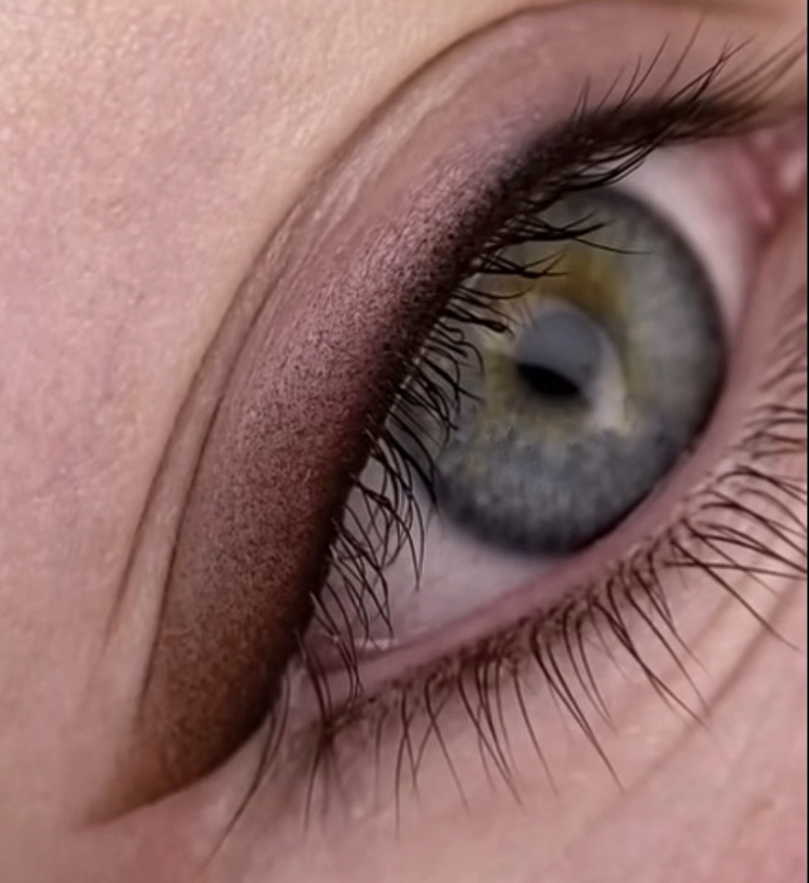 Стрілки з напиленням, фото - Майстер татуажу Інна Бобер