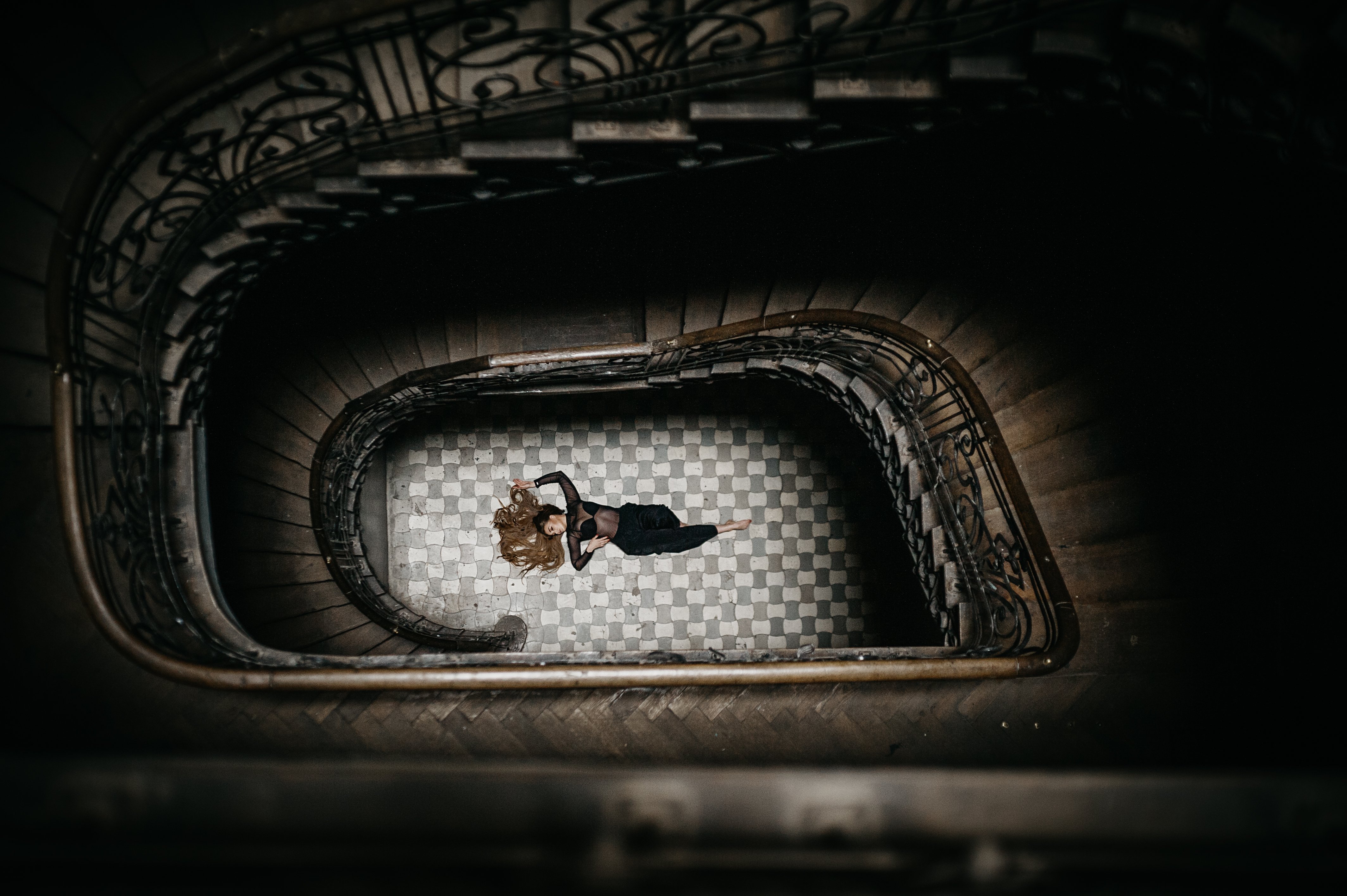 Фотосесія на підлозі індивідуальна для дівчини, фото - Весільний фотограф Тарас Нога