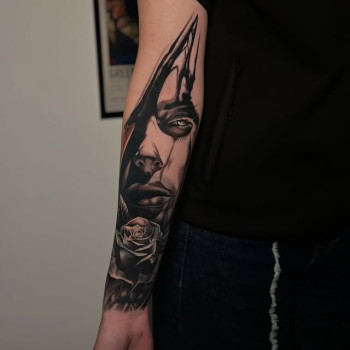 Фото с портфолио TATTOO LAMARCH