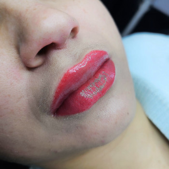 Татуаж губ
