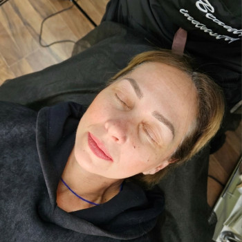 Пудрові брівки