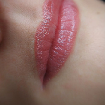 Акварельный татуаж губ нюдовый, фото - Мастер татуажа Катерина Андреева