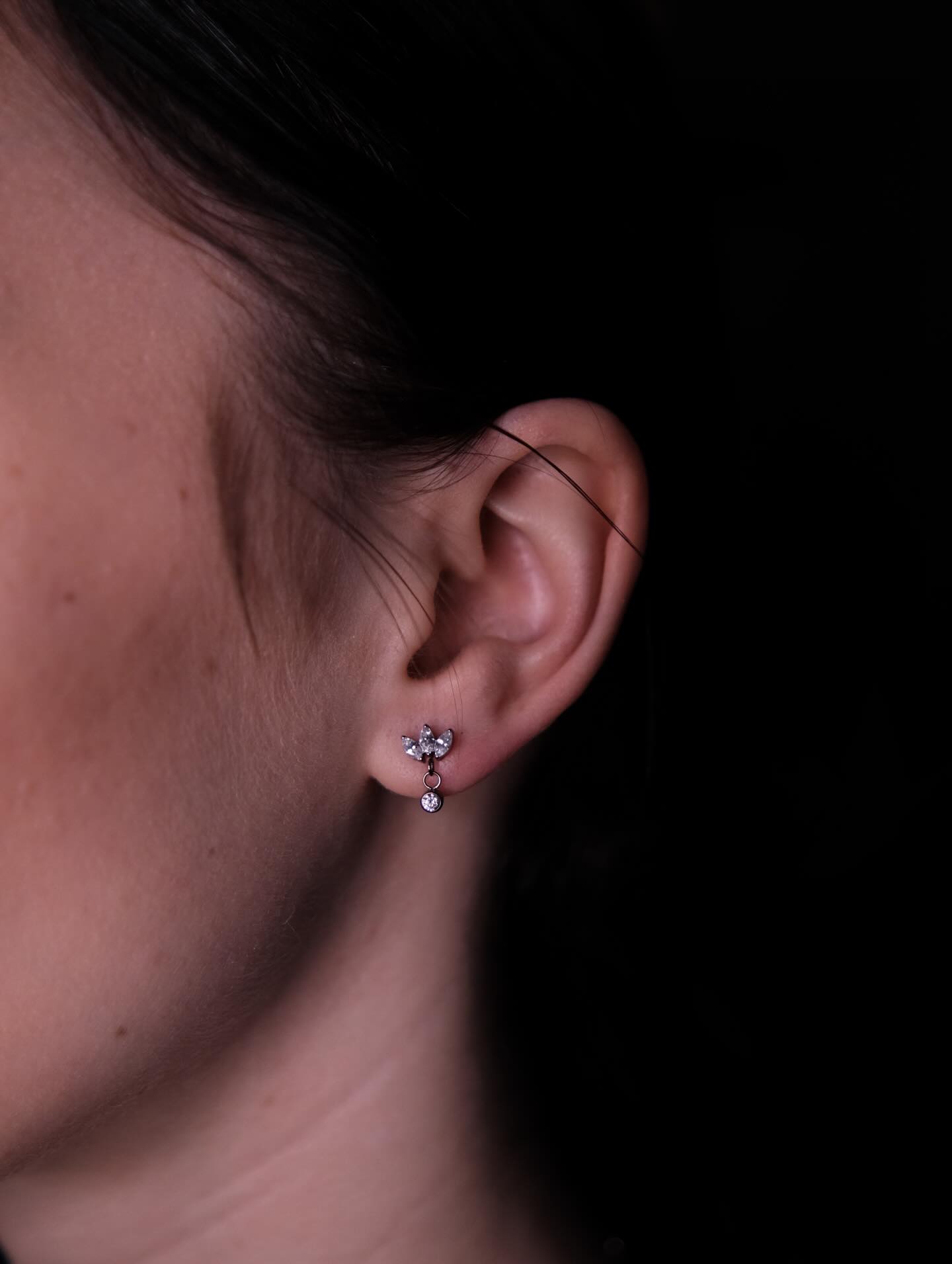 Пірсинг вуха мочки, фото - Тату салон TATTOO LAMARCH