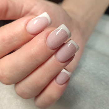 Ніжний манікюр французький френч, фото - Майстер манікюру Евеліна Соколова