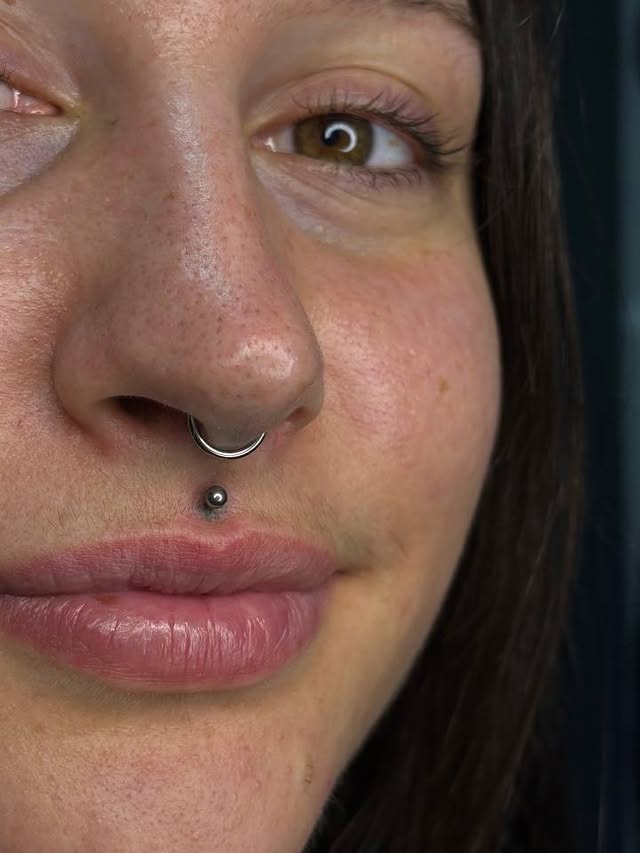 Пирсинг септум носа губ, фото - Тату салон TATTOO LAMARCH