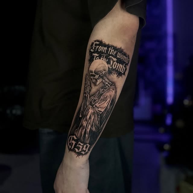 Для хлопців на передпліччі череп, фото - Тату салон TATTOO LAMARCH