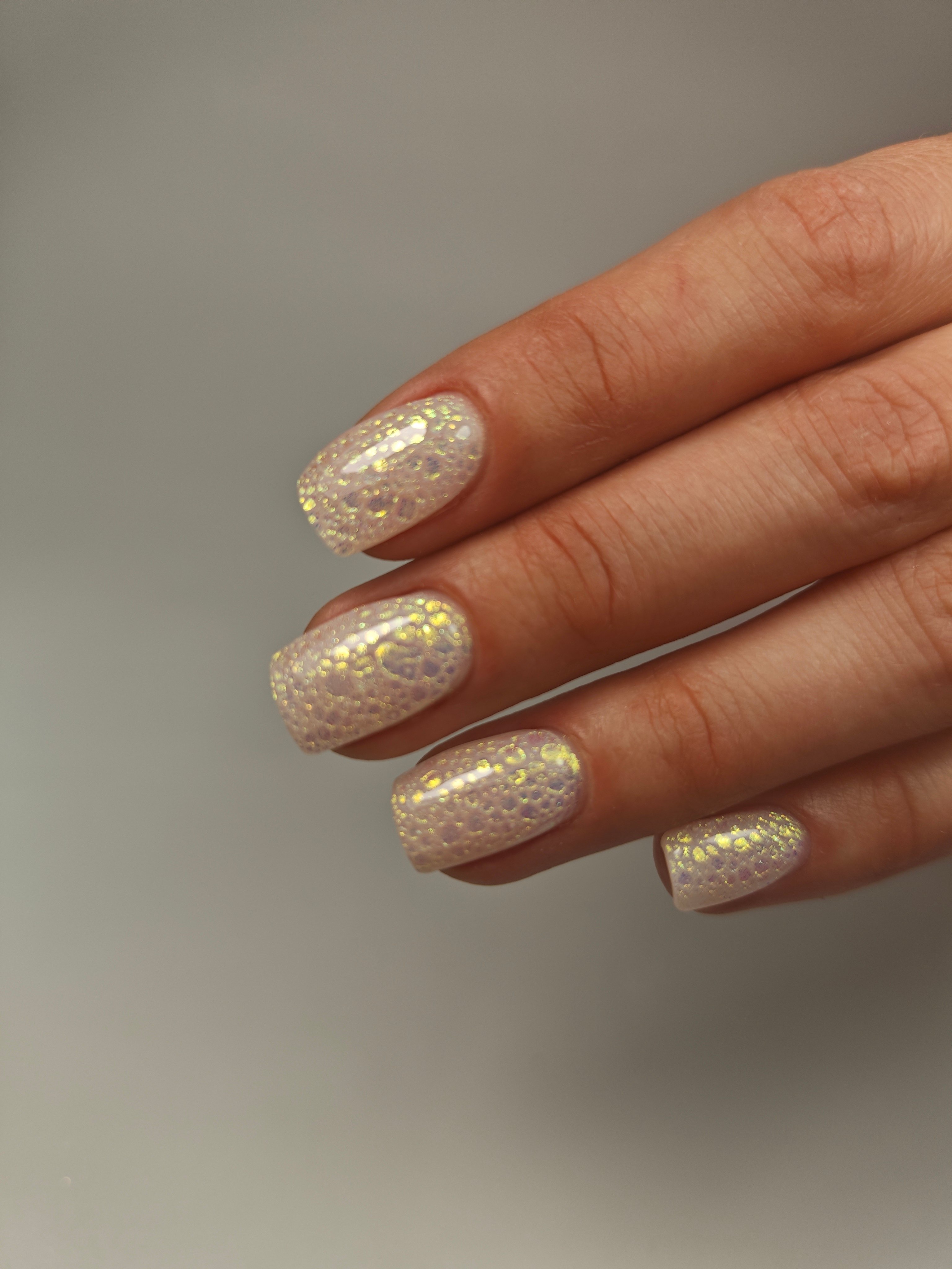 Маникюр с блестками молочный на квадратные ногти, фото - Мастер маникюра Анна Боренкова