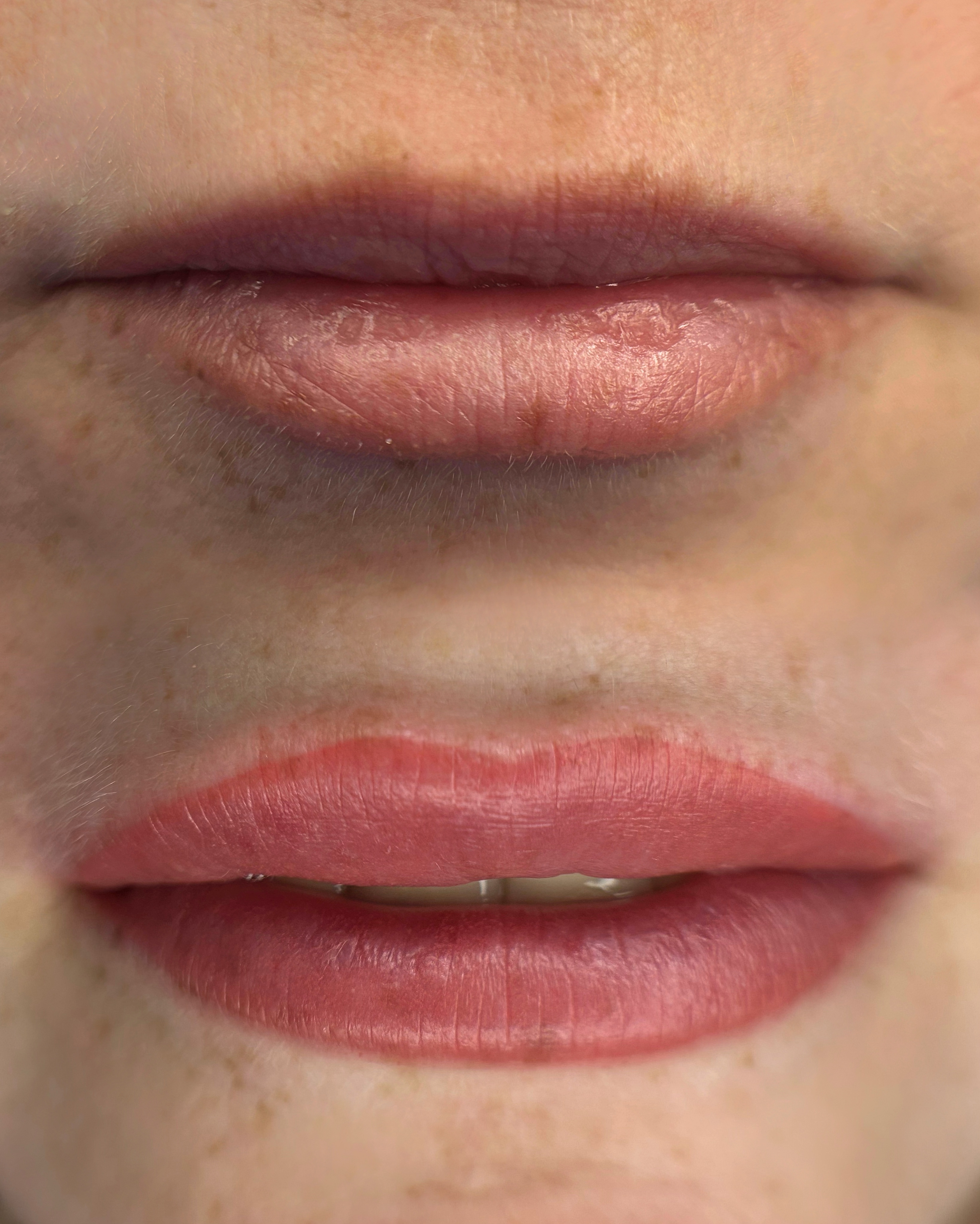 Акварельный татуаж губ перманент, фото - Мастер татуажа Дана