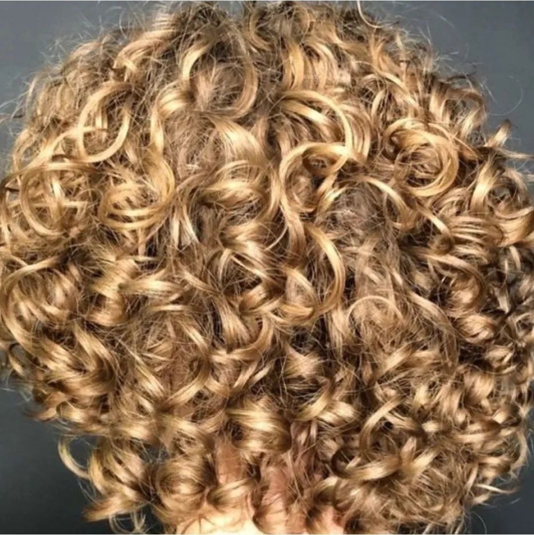 Завивка волосся, фото - Салон краси HAIRVICTORY