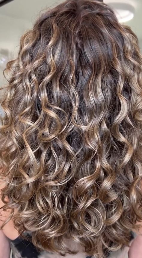 Брондирование рельєфне фарбування бежевий блонд, фото - Салон краси HAIRVICTORY